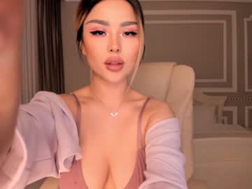 latina cam girl bae_suz image #892554