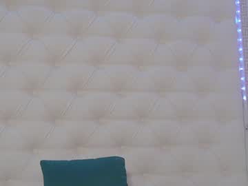 latina cam girl hotfallingdevil image #1809574