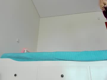 latina cam girl angel_danm_milf image #1285587