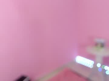 latina cam girl little_effy18 image #1391679