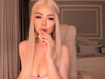 latina cam girl bae_suz image #1026963