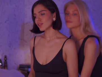 latina cam girl _2strangers image #1382861