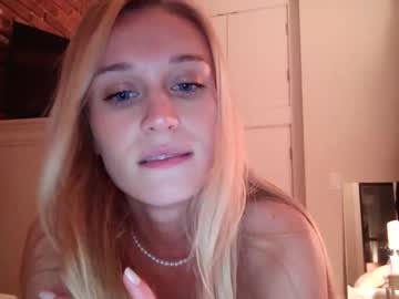 latina cam girl daddyslittleangels_ image #1086427