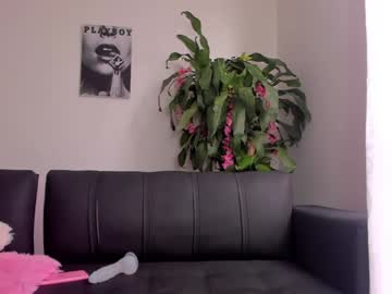 latina cam girl loveit_hermione image #2626799