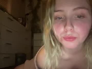 latina cam girl prettykitten123 image #4693388