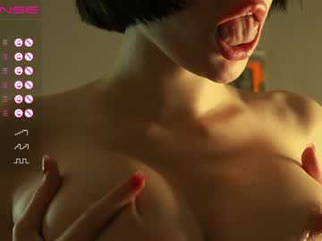 latina cam girl rodde_schlocer image #1969432