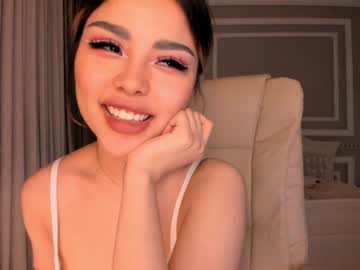 latina cam girl bae_suz image #1018403