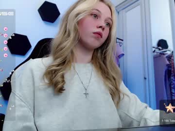 latina cam girl small_blondee image #2849797