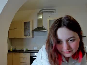 latina cam girl lisaosbornes image #2899035