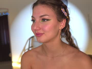 latina cam girl kelly_the_horniest image #3585037