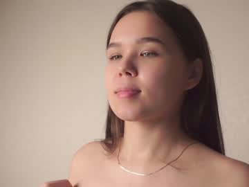 latina cam girl helenmoors image #2604372