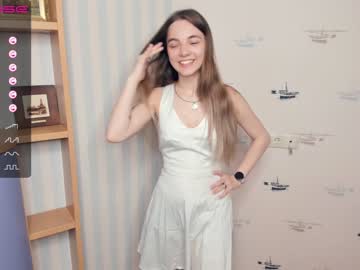 latina cam girl shy_media image #2925303