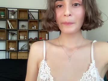 latina cam girl crown_of_vice01 image #3433086