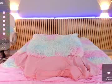latina cam girl little_effy18 image #4289892