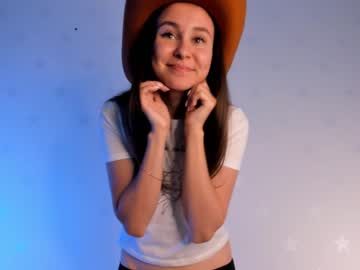 latina cam girl elliehunt image #3330681