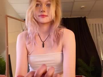 latina cam girl just_mia_ image #4723322