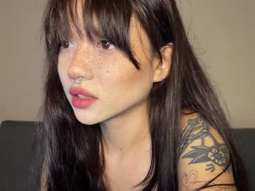 latina cam girl tarrrantula image #4094373