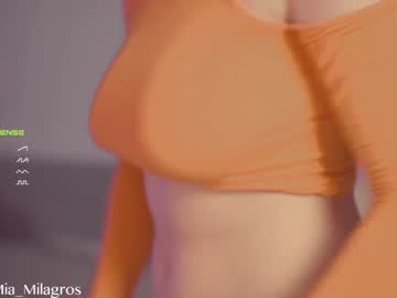 latina cam girl mia_milagros image #3660054