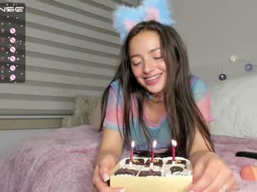 latina cam girl gabrielaa_18 image #2659133
