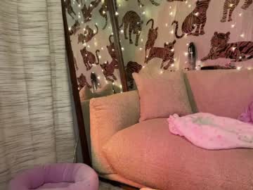 latina cam girl ari_02 image #4324686