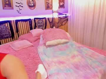 latina cam girl little_effy18 image #3663806