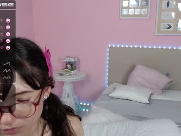 latina cam girl little_effy18 image #765355