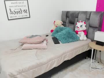 latina cam girl abigail_w image #552612