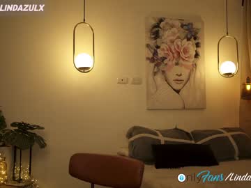 latina cam girl lindabluee image #3945359