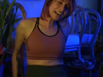 latina cam girl lizmreow image #1407410