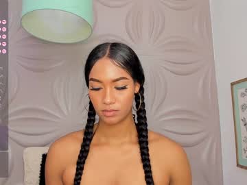miaebonyy latina cam