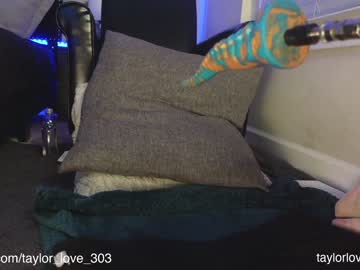latina cam girl taylor_love_303 image #2292982