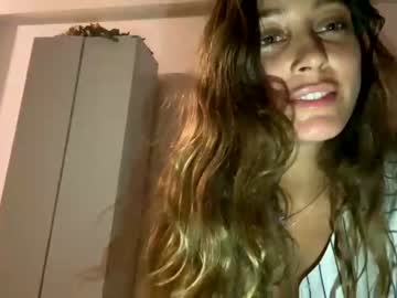 latina cam girl sassylilah image #3617703