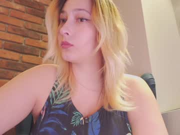 latina cam girl aveksmr image #1109992