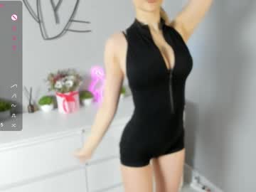 latina cam girl chika_love24 image #4699184
