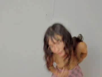 latina cam girl little_effy18 image #2352886