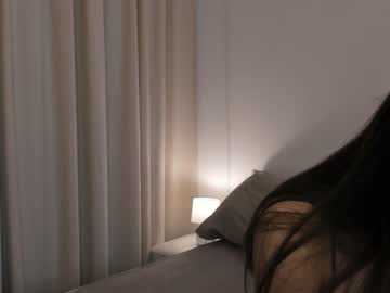 latina cam girl peek_in_my_window image #4320040
