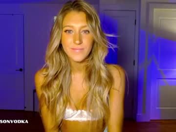 latina cam girl addisonvodka image #2410973