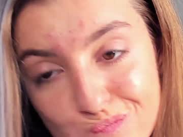 latina cam girl coy_amina_ image #1605310