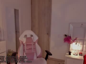 latina cam girl scarlett__baker image #2947702