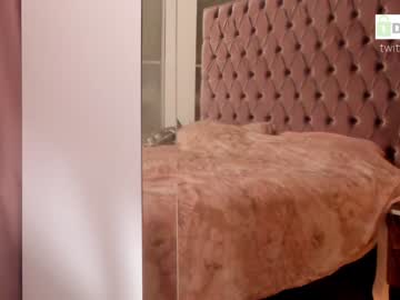 latina cam girl lilamytee1 image #3485565