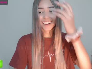 latina cam girl gummy_bear7 image #557840