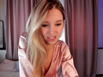 latina cam girl milablush image #2593280