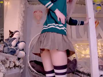 latina cam girl careful_i_bite image #1080190