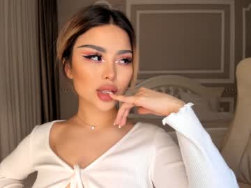 latina cam girl bae_suz image #777417