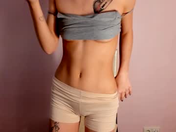 latina cam girl xyni_myni image #3863398