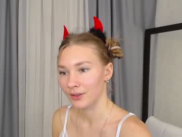 latina cam girl teonasafina__ image #2333346