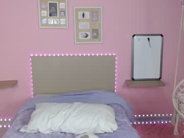 latina cam girl little_effy18 image #549892