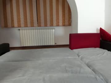latina cam couple julyaandraul image #3095971