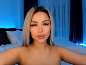 latina cam girl bae_suz image #294832