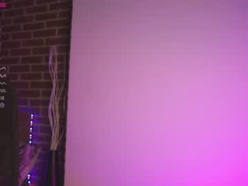 latina cam girl yolandabertha image #2871162